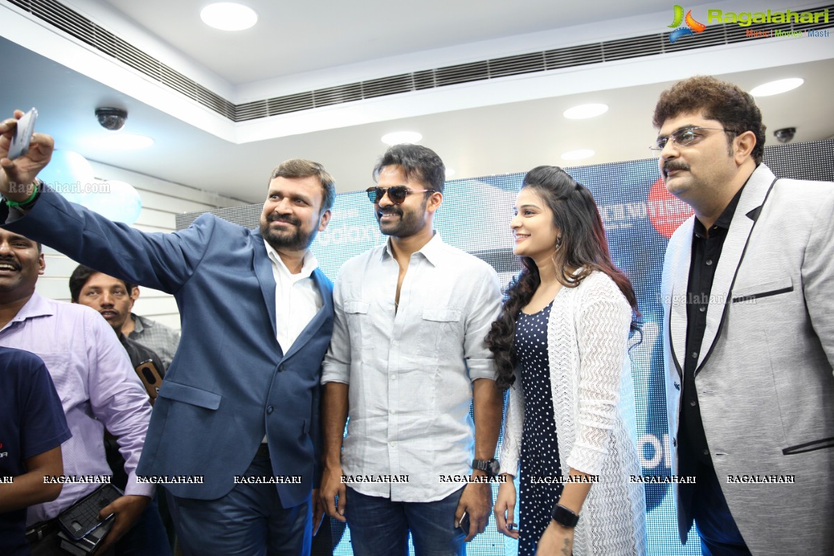 Sai Dharam Tej, Mannara Chopra and Jenny Honey launches Samsung S8 at Technovision Mobiles, Road #12, Banjara Hills, Hyderabad