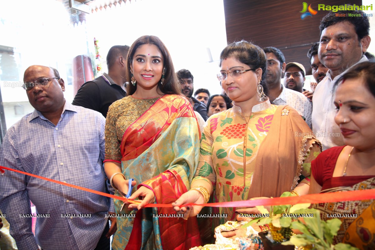 Shriya Saran launches VRK Silks at Shaikpet, Hyderabad