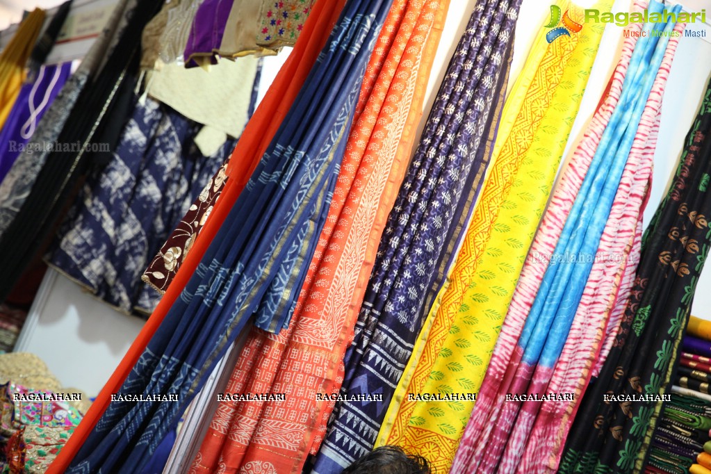 Handloom Fashion Forever - Silk India Expo Fashion Show at Sri Satya Sai Nigamagamam