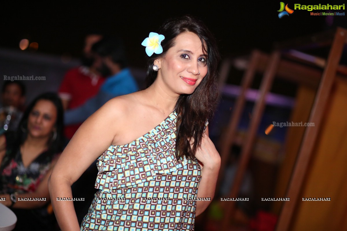 Sundowner Pool Party with DJ Piyush Bajaj at Aqua, The Park, Hyderabad - Hosted by Hameed Siddique