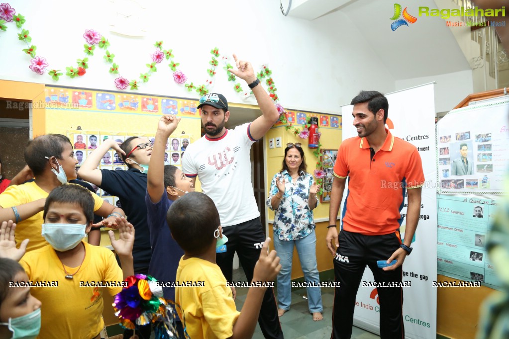 Yuvraj Singh with Sunrisers Hyderabad Team at St. Jude India ChildCare Centre, Banjara Hills, Hyderabad