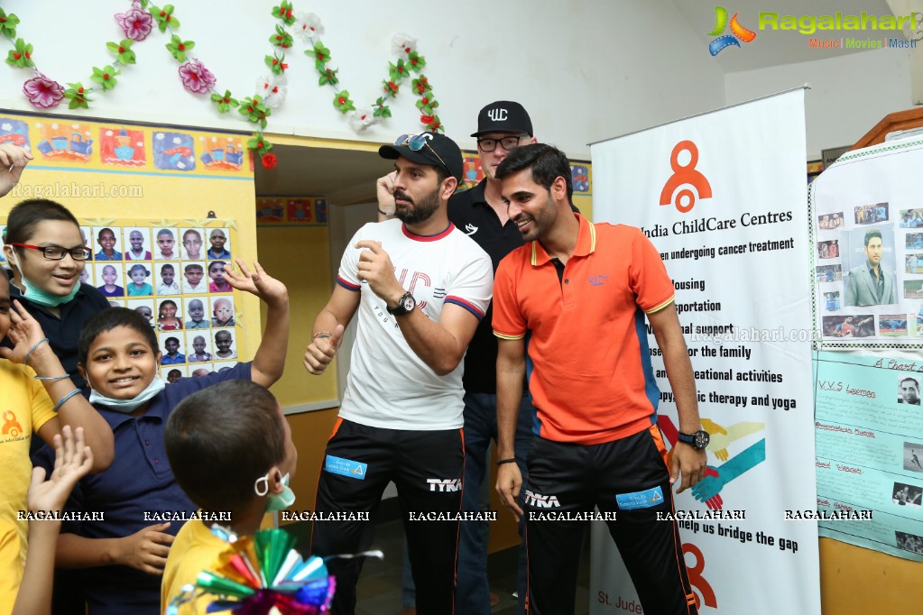 Yuvraj Singh with Sunrisers Hyderabad Team at St. Jude India ChildCare Centre, Banjara Hills, Hyderabad