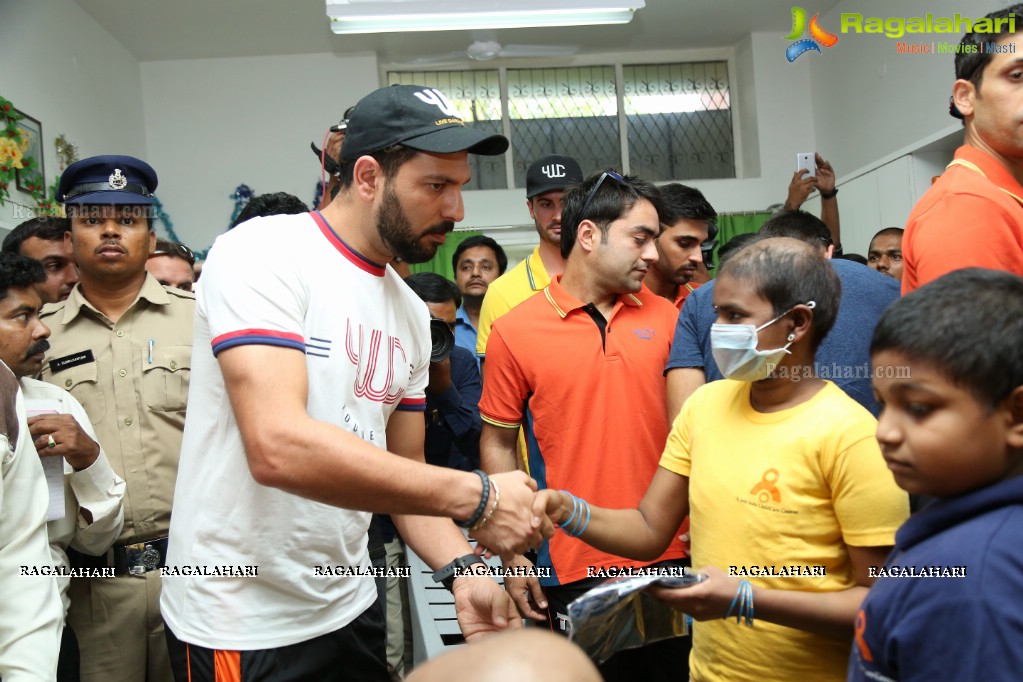 Yuvraj Singh with Sunrisers Hyderabad Team at St. Jude India ChildCare Centre, Banjara Hills, Hyderabad