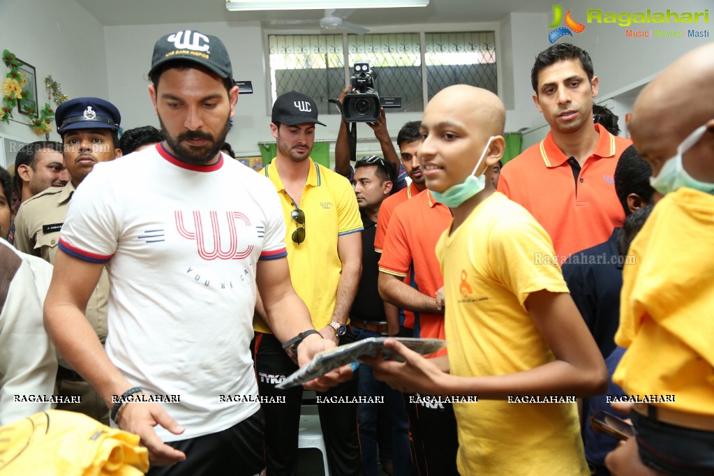 Yuvraj Singh with Sunrisers Hyderabad Team at St. Jude India ChildCare Centre, Banjara Hills, Hyderabad