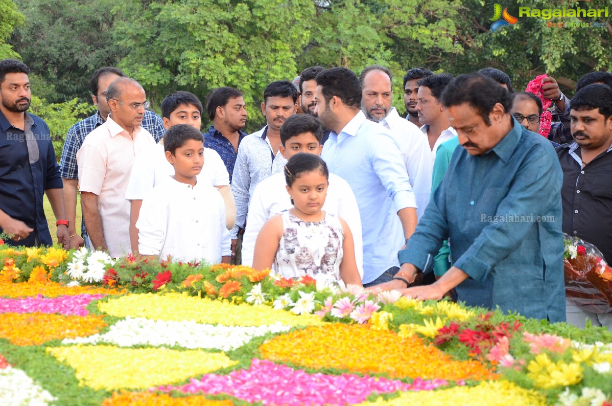 NTR Family Members Pays Tribute at NTR Ghat