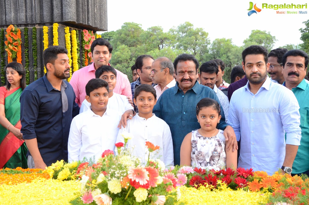 NTR Family Members Pays Tribute at NTR Ghat