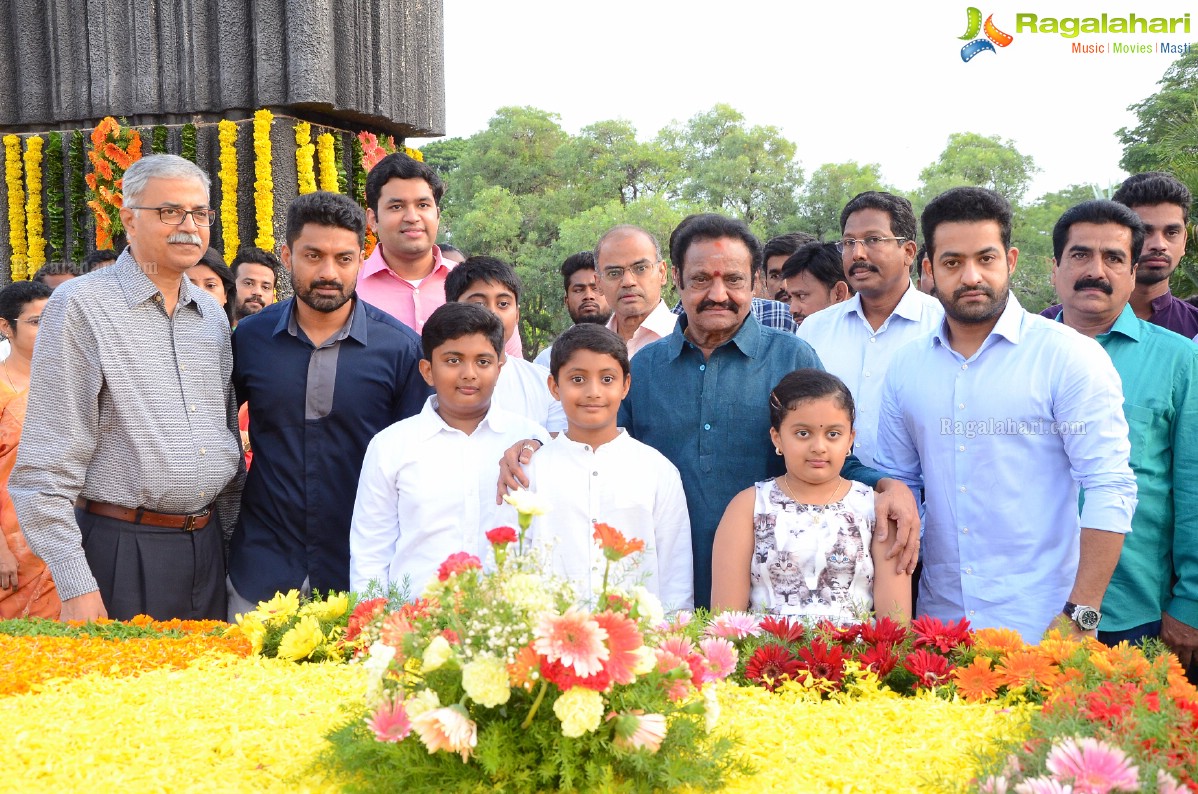 NTR Family Members Pays Tribute at NTR Ghat