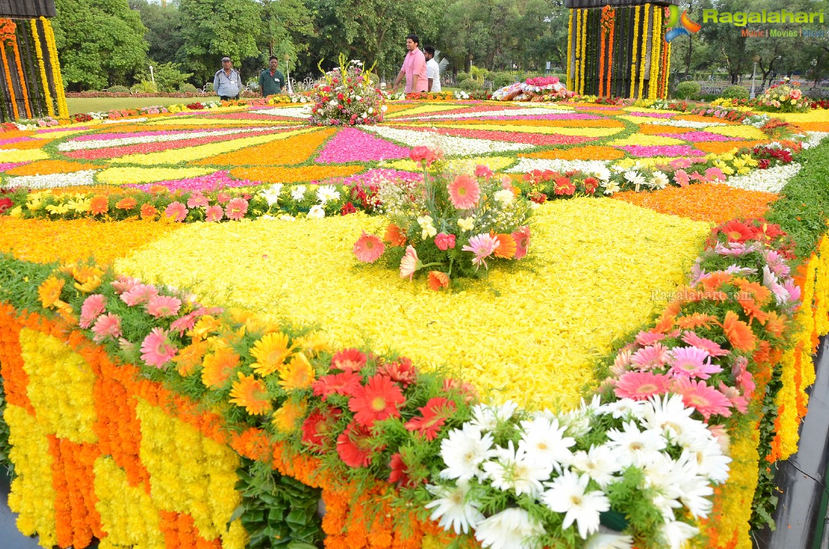 NTR Family Members Pays Tribute at NTR Ghat