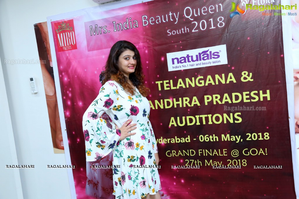 Mrs. India Beauty Queen South 2018 Auditions at Naturals