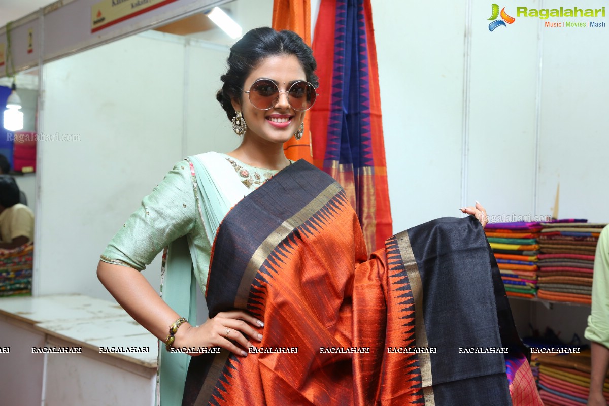 Siddhi Idnani launches Silk India Expo 2018 at Sri Raja Rajeshwari Gardens, Secunderabad