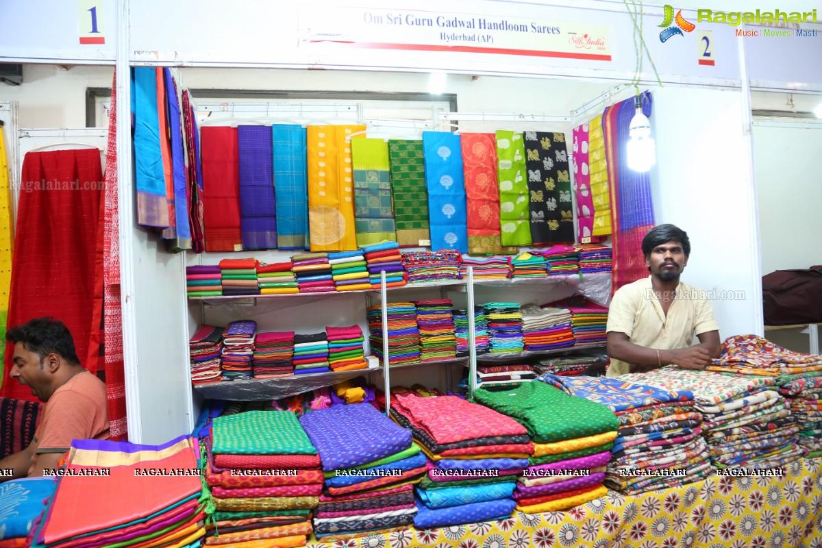 Siddhi Idnani launches Silk India Expo 2018 at Sri Raja Rajeshwari Gardens, Secunderabad