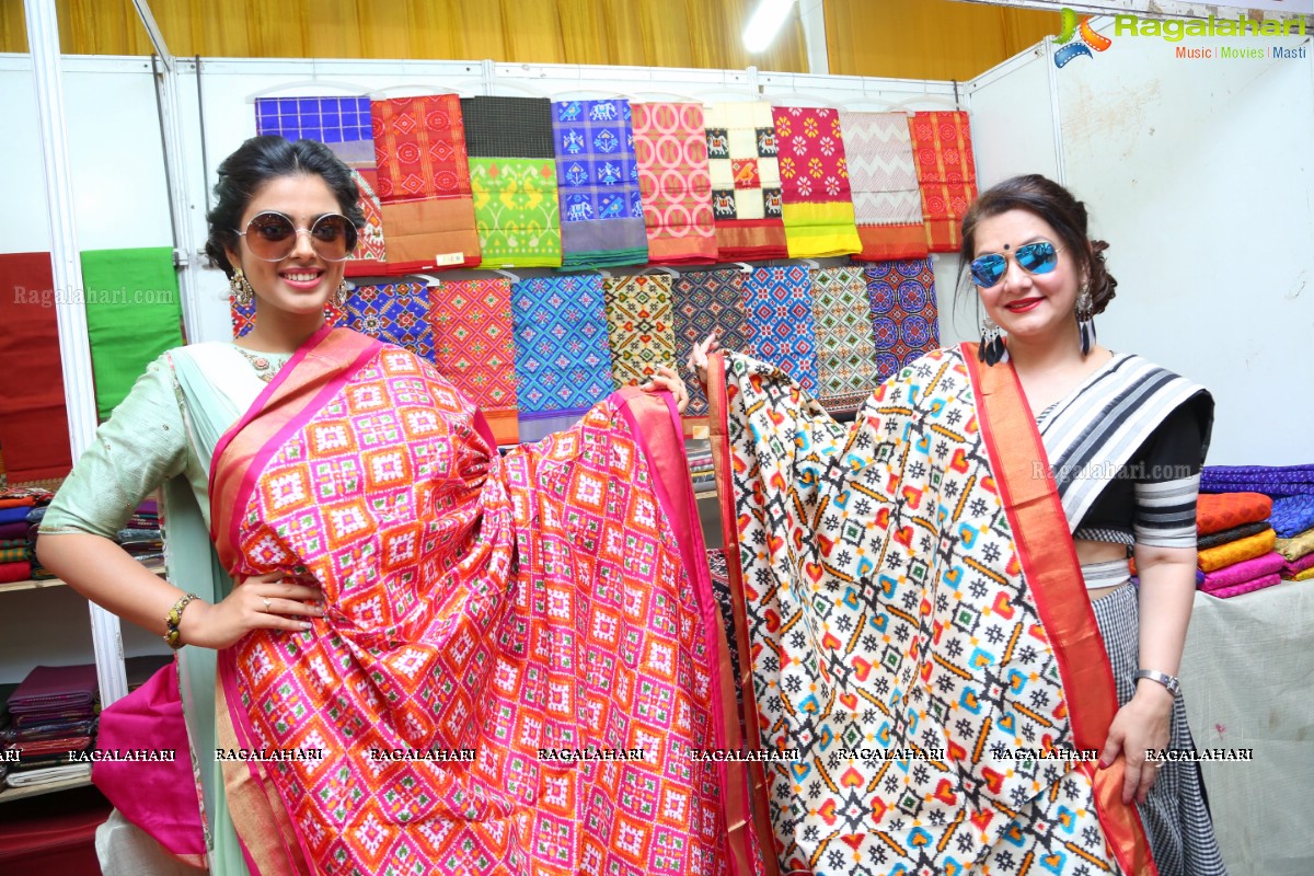 Siddhi Idnani launches Silk India Expo 2018 at Sri Raja Rajeshwari Gardens, Secunderabad