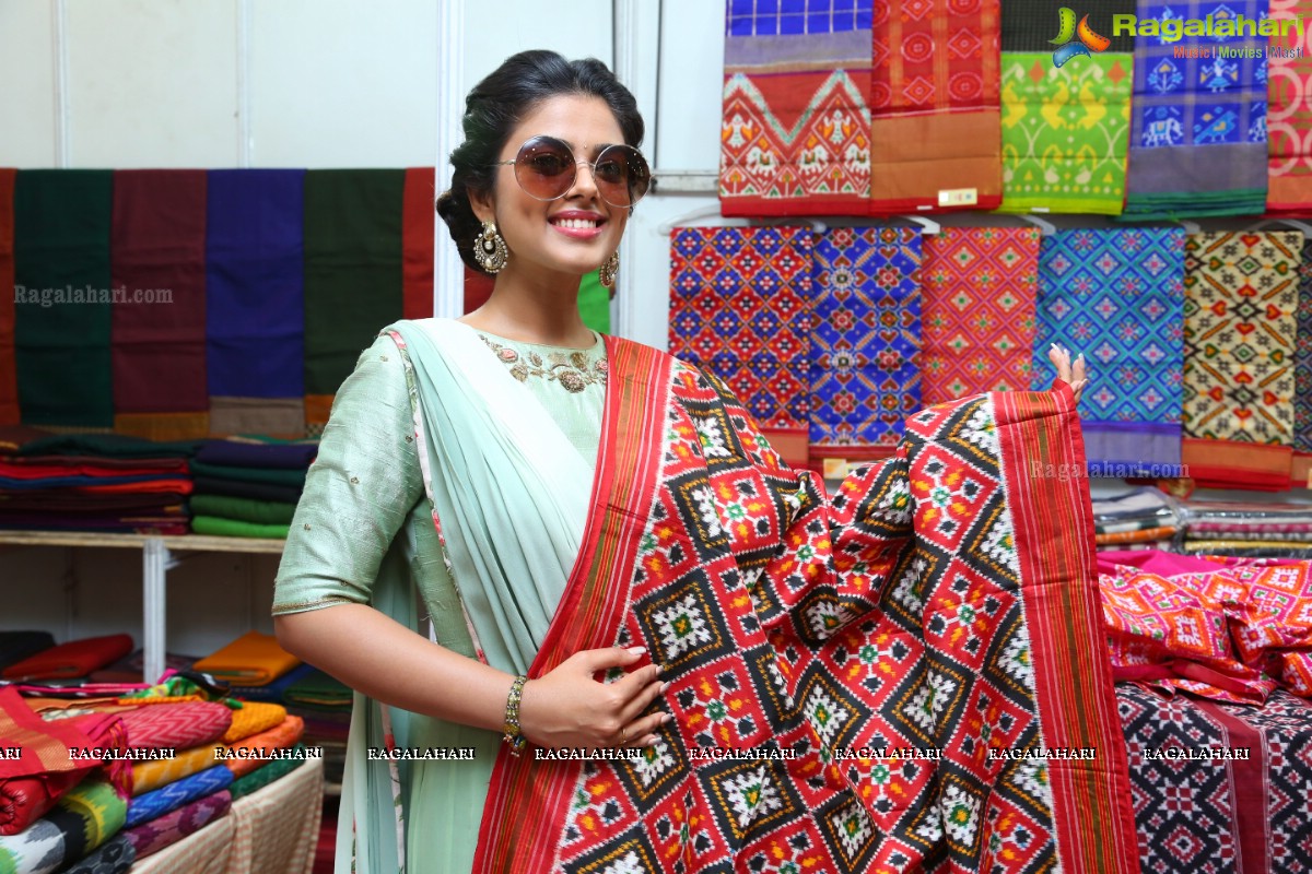 Siddhi Idnani launches Silk India Expo 2018 at Sri Raja Rajeshwari Gardens, Secunderabad