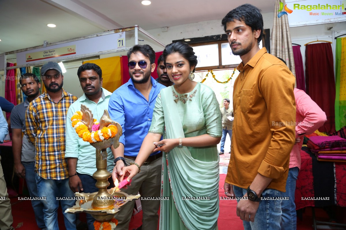 Siddhi Idnani launches Silk India Expo 2018 at Sri Raja Rajeshwari Gardens, Secunderabad