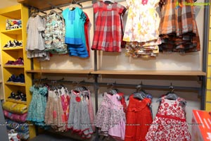 AOMI Baby Stores