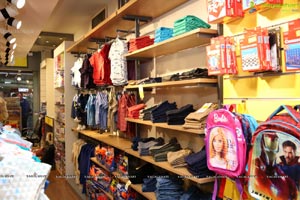 AOMI Baby Stores