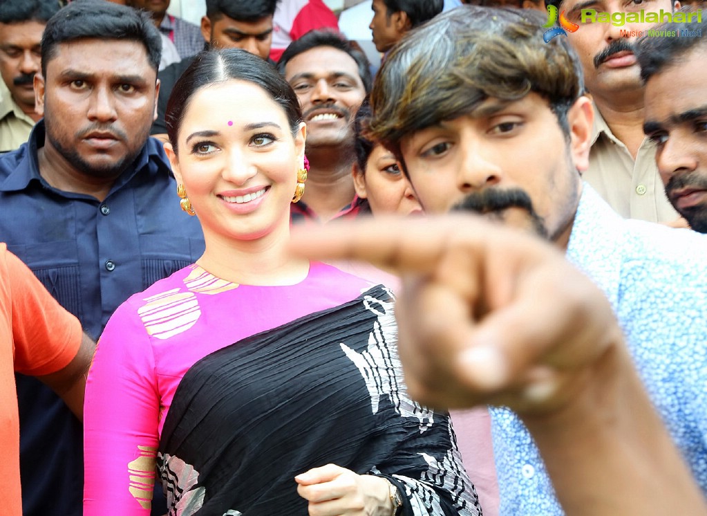 Tamannaah launches B New Mobile Store at Proddatur