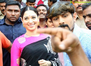 B New Mobile Store Tamannaah