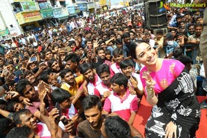 B New Mobile Store Tamannaah