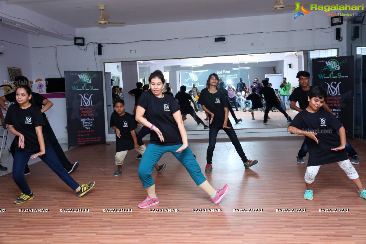 Belly Dance Bhangra - Fusion Dance Workshop by Mishri Lajpal at Western Dance Acadamy