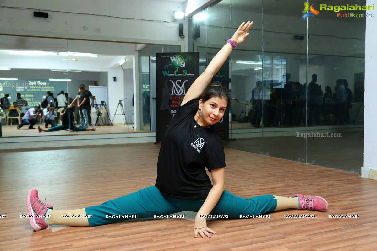 Belly Dance Bhangra - Fusion Dance Workshop by Mishri Lajpal at Western Dance Acadamy