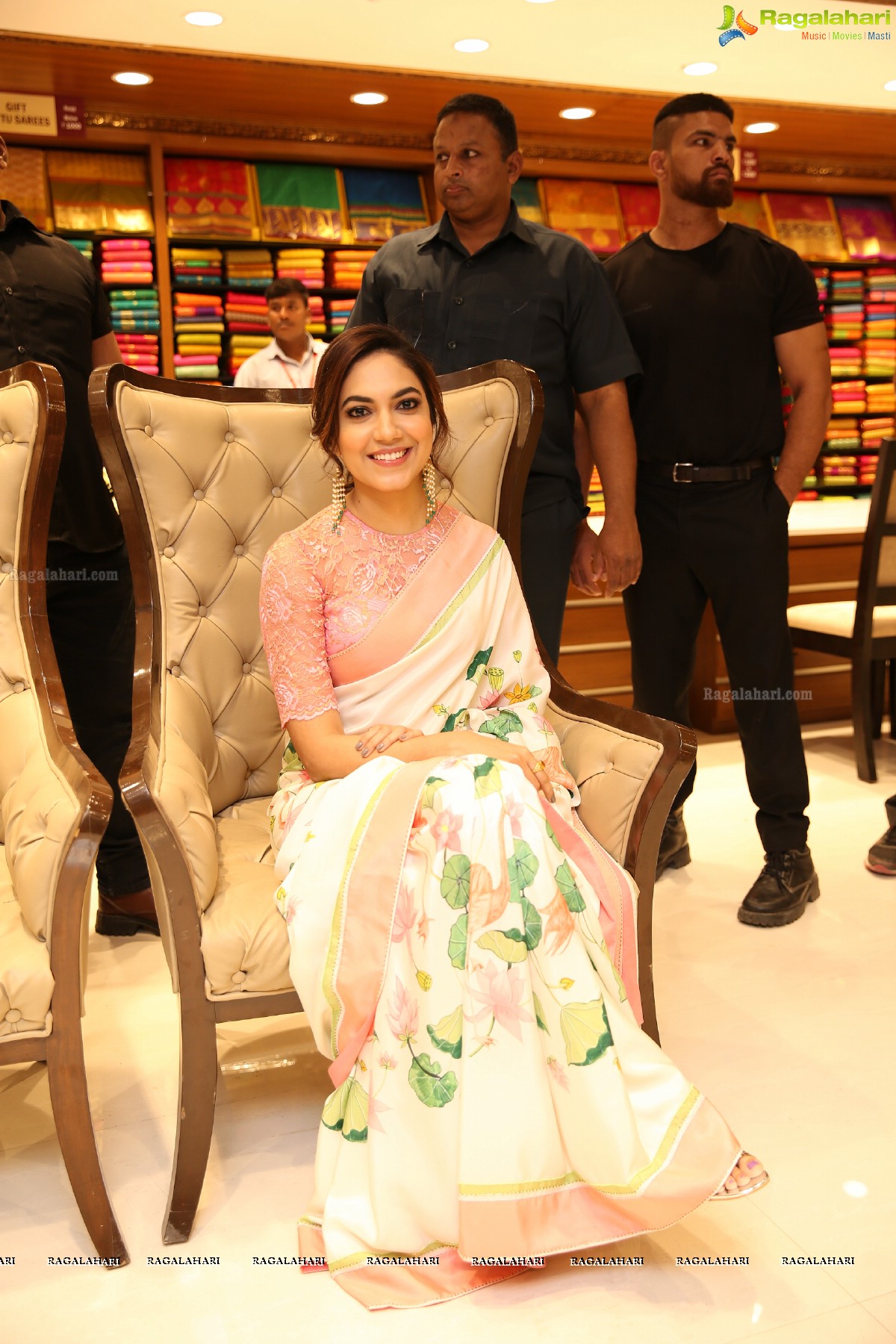 Ritu Varma launches Chennai Silks, Mehdipatnam