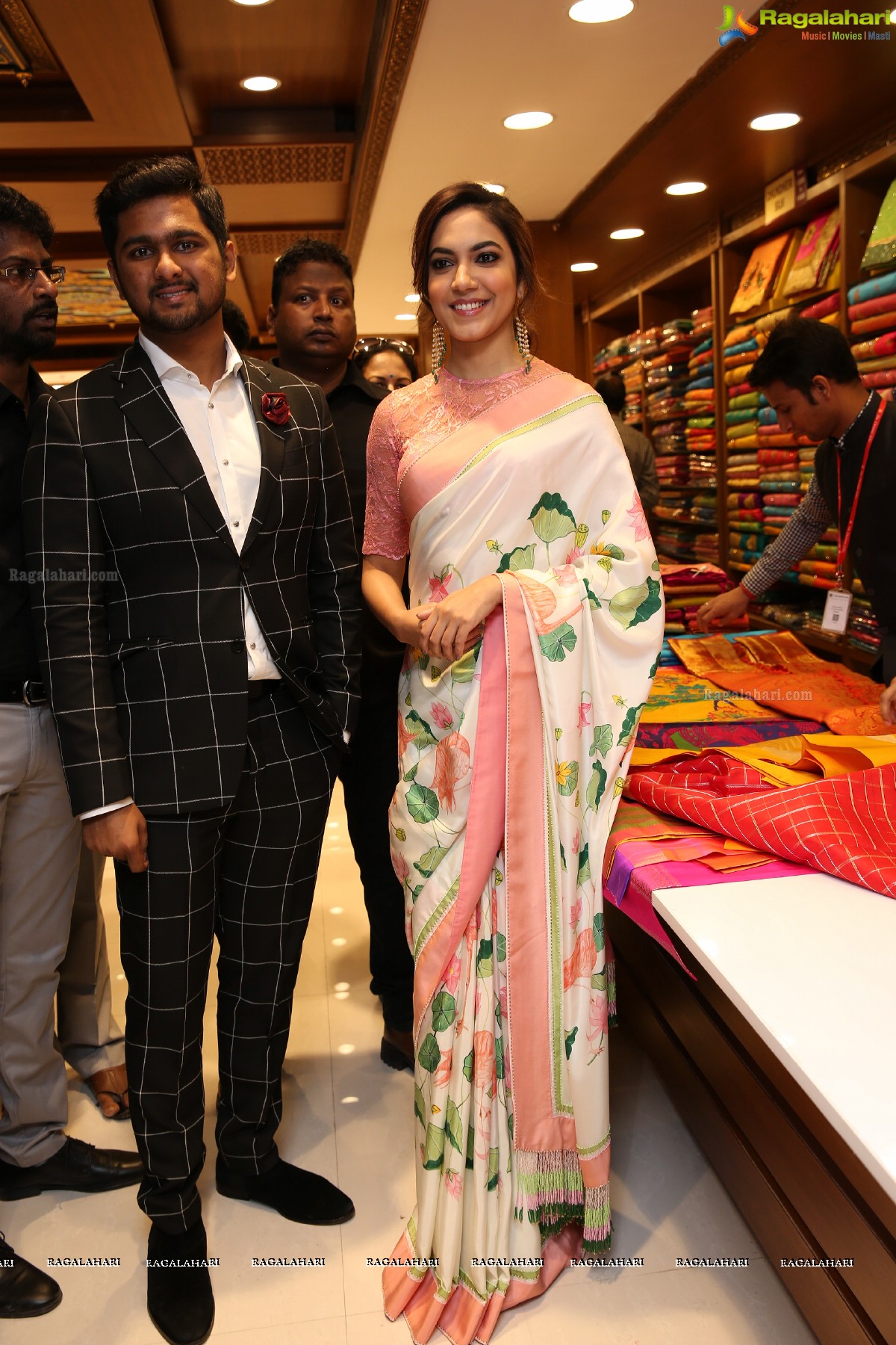 Ritu Varma launches Chennai Silks, Mehdipatnam