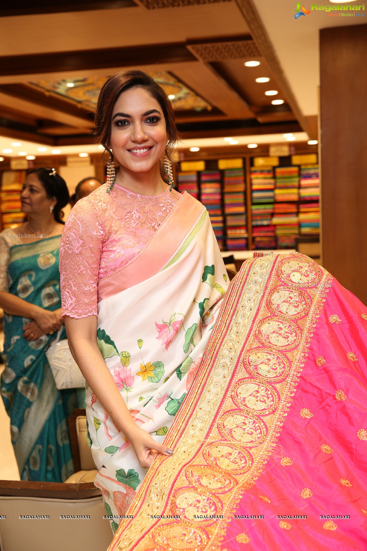 Ritu Varma launches Chennai Silks, Mehdipatnam