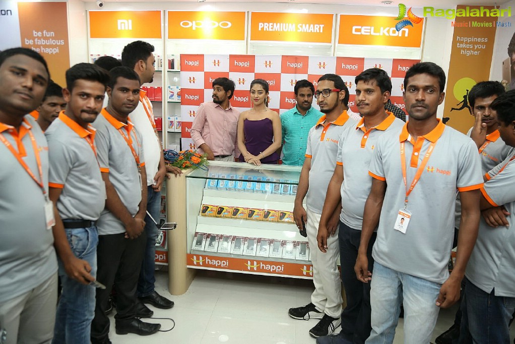 Anu Emmanuel launches Happi Mobiles at Mahbubnagar
