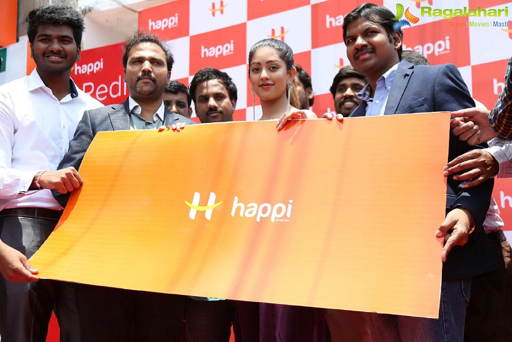 Anu Emmanuel launches Happi Mobiles at Mahbubnagar