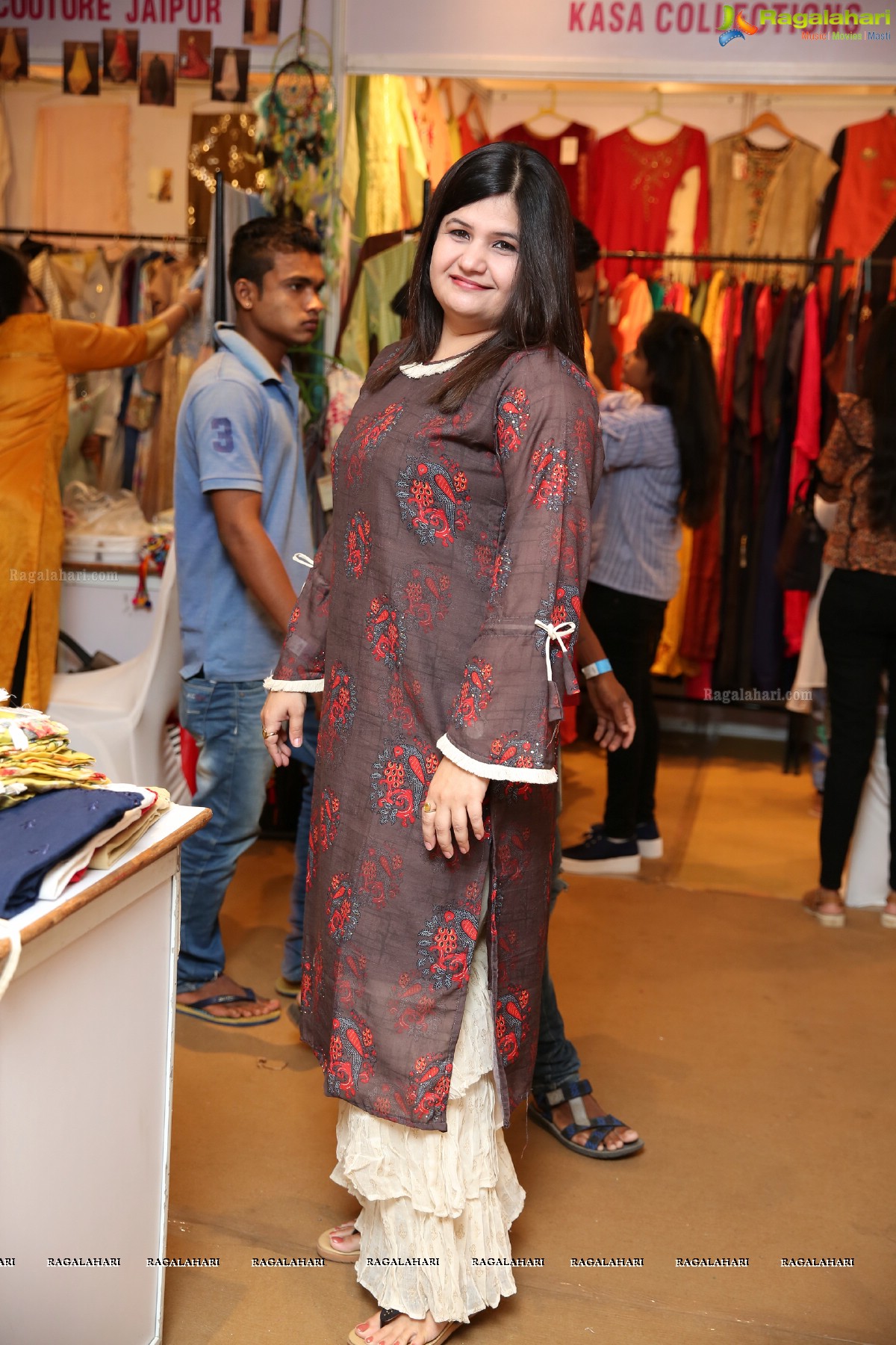 Grand Launch of Jhalak Lifestyle Fashion Exhibition at Taj Krishna