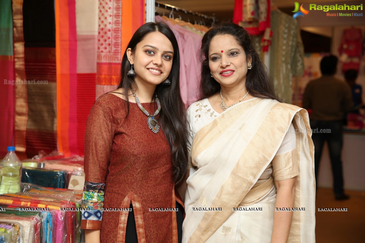 Grand Launch of Jhalak Lifestyle Fashion Exhibition at Taj Krishna