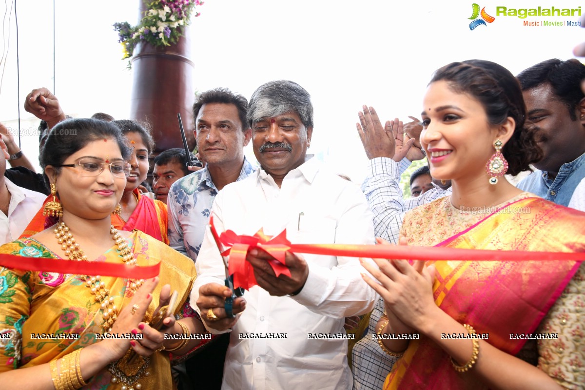 Lavanya Tripathi launches Kanchipuram Kamakshi Silks, Secunderabad