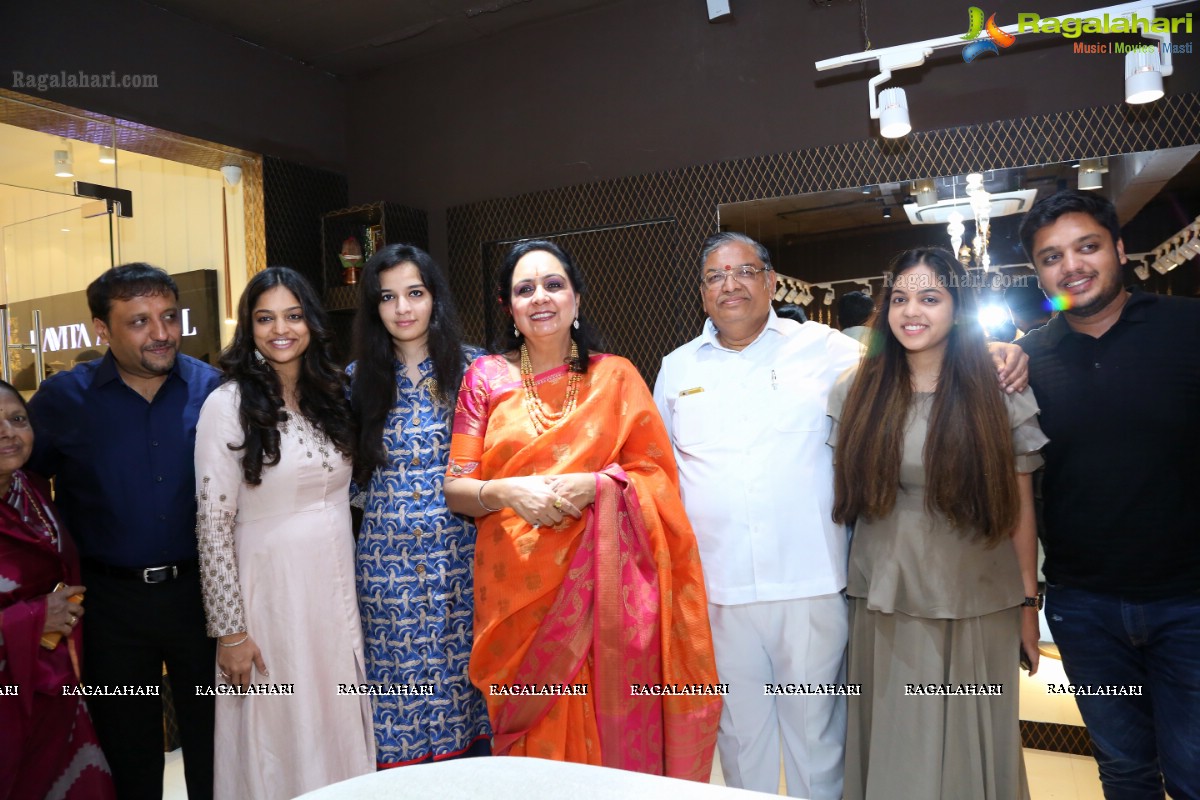 Kavita Agarwal Designer Showroom Launch