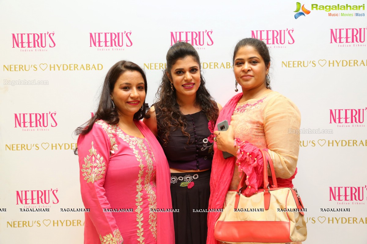 Karisma Kapoor launches Neeru's 50th Store at Mehdipatnam, Hyderabad