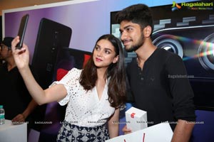 OnePlus 6 Aditi Rao Hydari