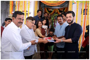 Muhurat - Akhil Akkineni - Bommarillu Bhaskar's Film