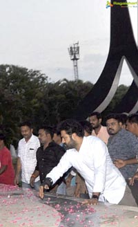 Jr NTR, Kalyan Ram Pay Tribute to NTR at NTR Ghat