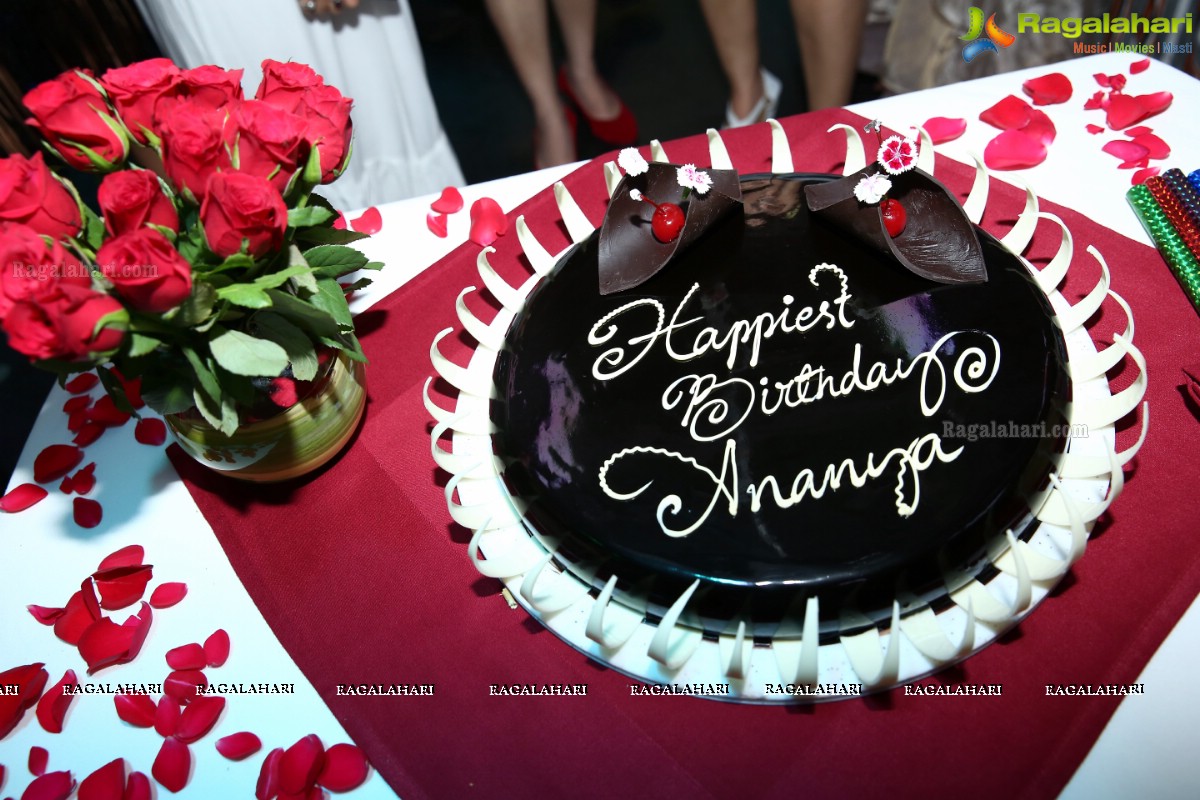 Ananya Simlai Birthday Bash at Kismet, The Park