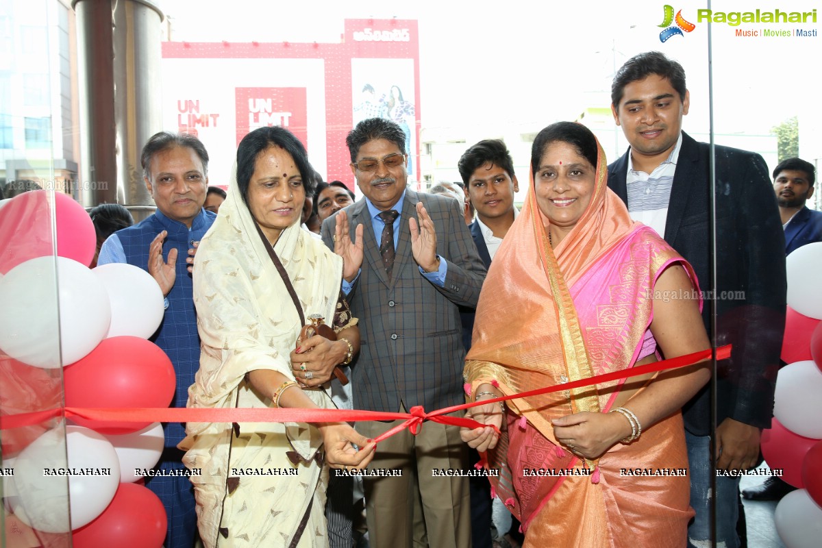 Kushal’s Fashion Jewellery Launches Its Flagship Store at Himayatnagar