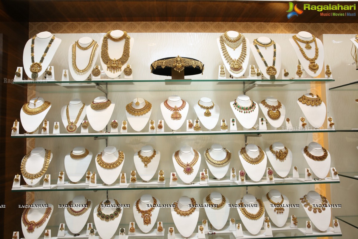 Kushal’s Fashion Jewellery Launches Its Flagship Store at Himayatnagar