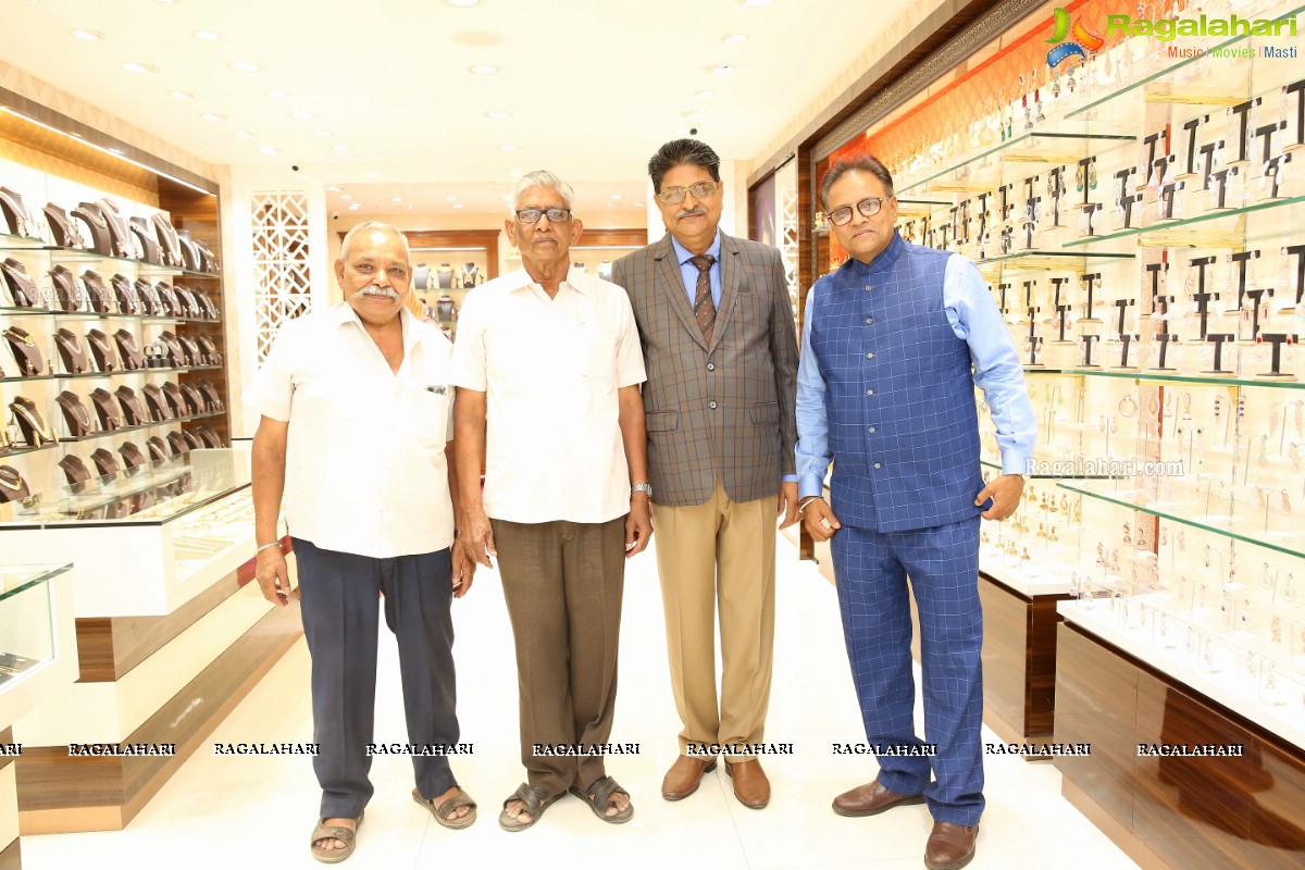 Kushal’s Fashion Jewellery Launches Its Flagship Store at Himayatnagar