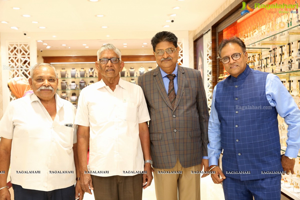 Kushal’s Fashion Jewellery Launches Its Flagship Store at Himayatnagar