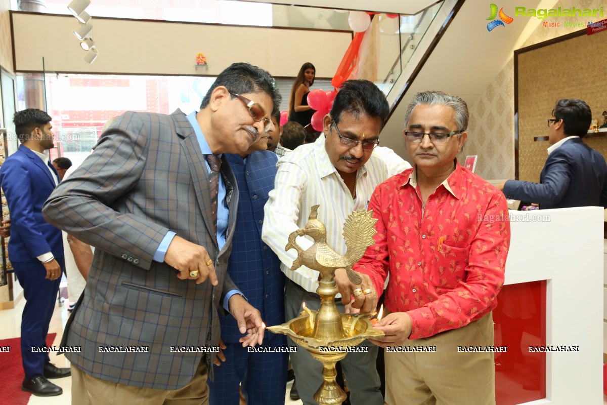 Kushal’s Fashion Jewellery Launches Its Flagship Store at Himayatnagar