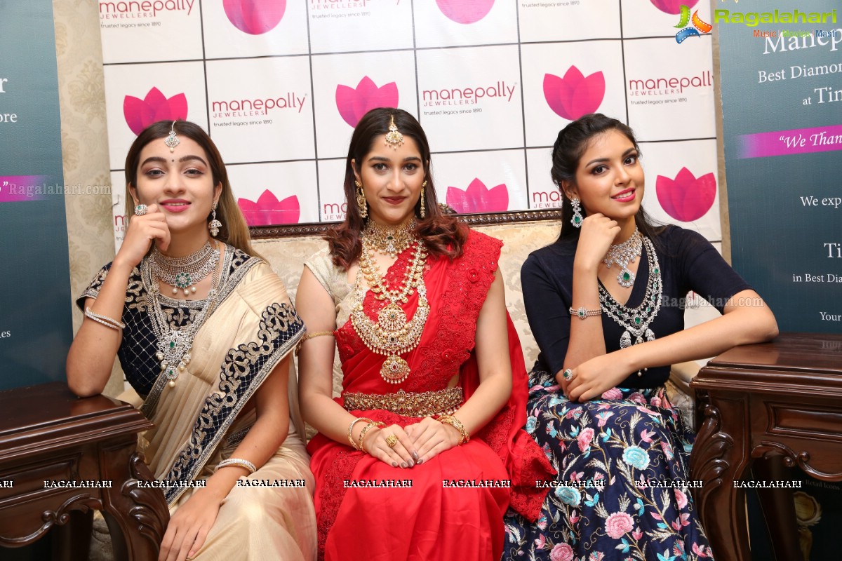 Manepally Jewellers Akshaya Tritiya Collection 2019 Launch at Panjagutta