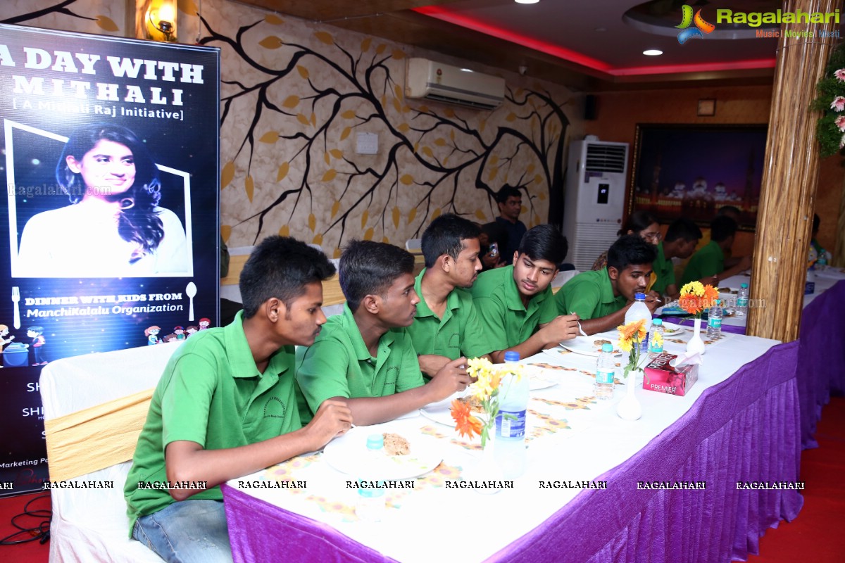 Mithali Raj With Manchikalalu Organization Kids at Grill-9 Restaurant