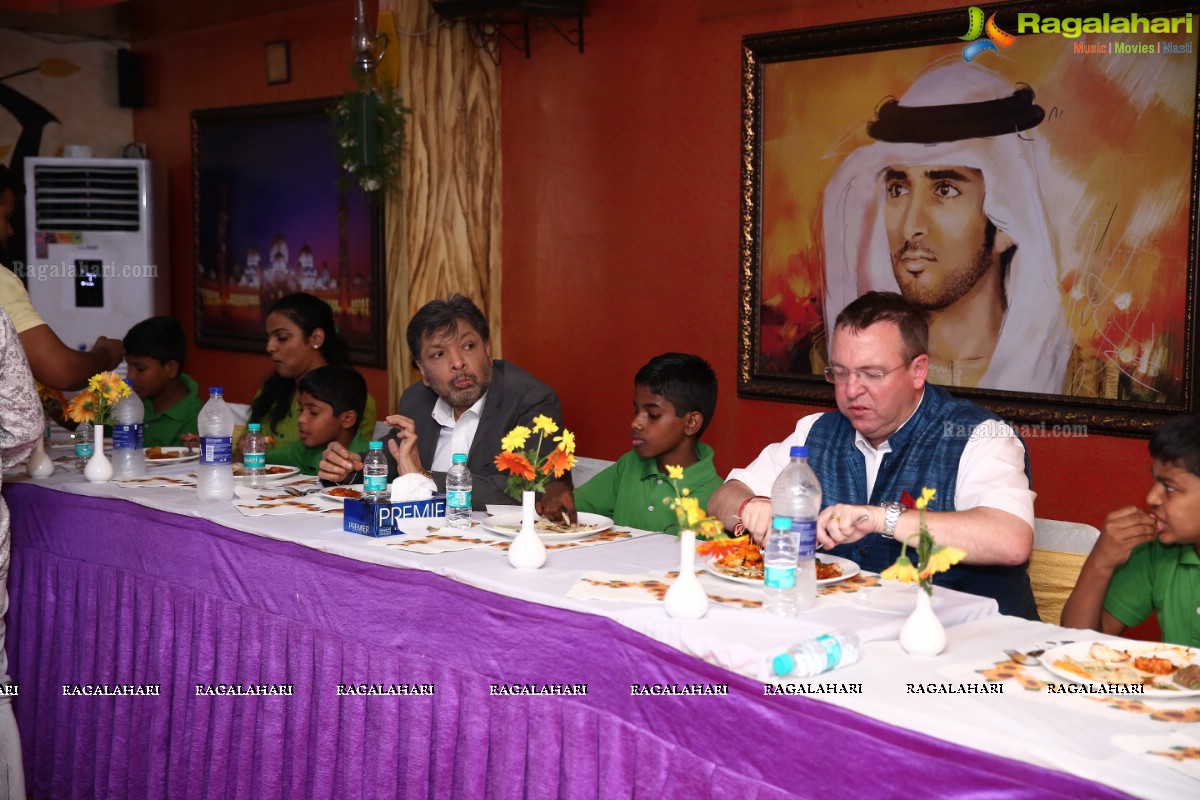 Mithali Raj With Manchikalalu Organization Kids at Grill-9 Restaurant