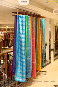 Neeru's Bloggers Meet & EID Sale at Banjara Hills Store