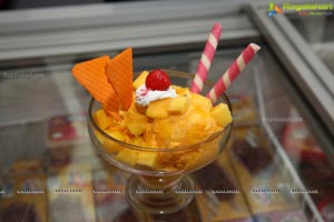 Scoops Introduces Summer Flavors!