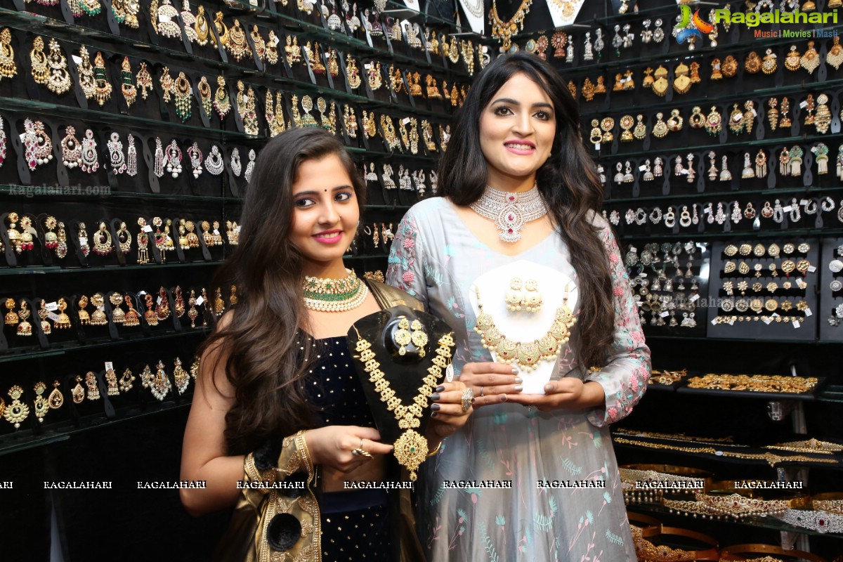 The Haat Fashion & Lifestyle Expo Begins @ Taj Krishna